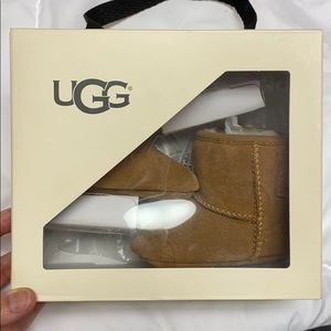 Infant Jesse Bow II Uggs Size 0/1